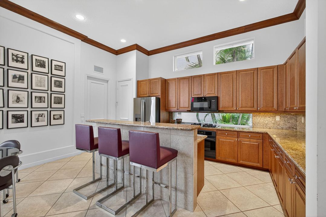 На продажу: $1,799,000 (3 спален, 3 ванн, 2639 Квадратных фут)