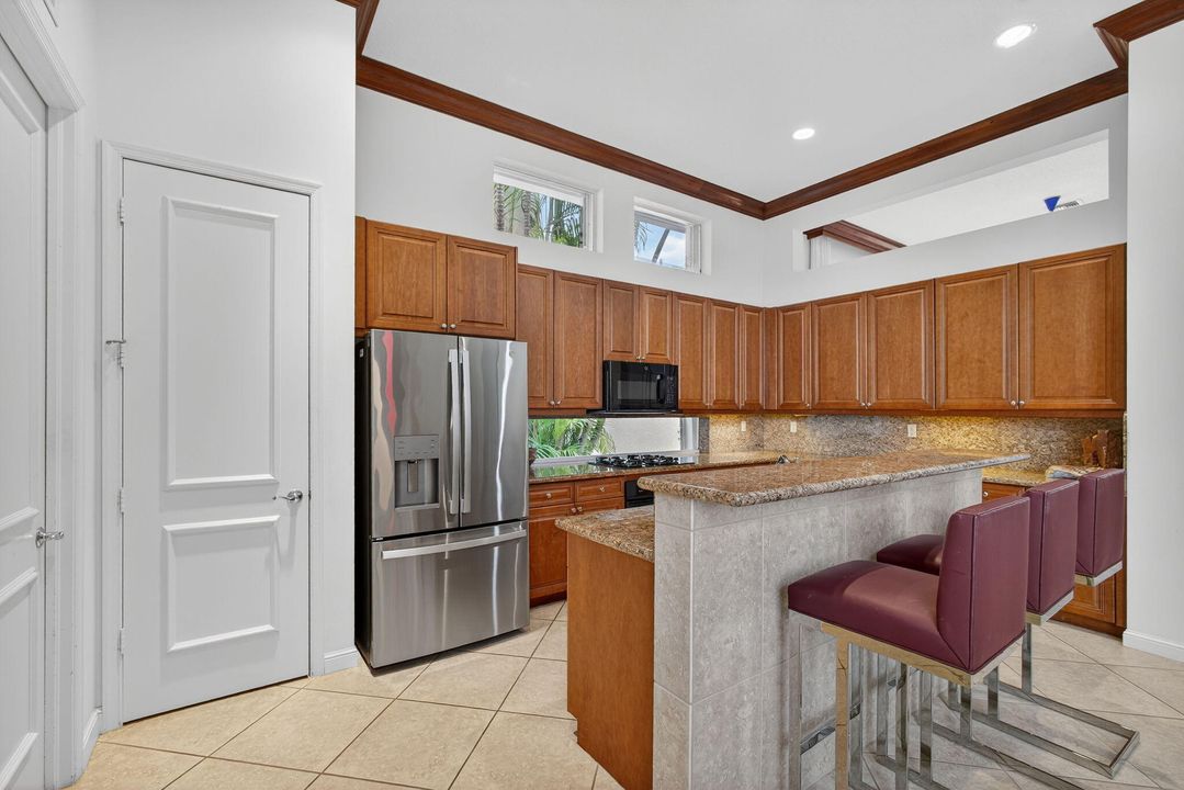 На продажу: $1,799,000 (3 спален, 3 ванн, 2639 Квадратных фут)