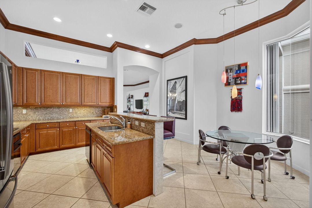 На продажу: $1,799,000 (3 спален, 3 ванн, 2639 Квадратных фут)