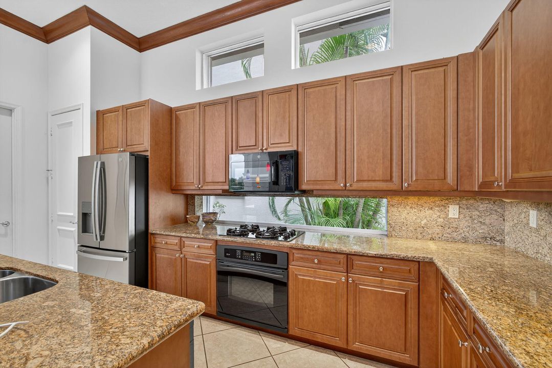 На продажу: $1,799,000 (3 спален, 3 ванн, 2639 Квадратных фут)