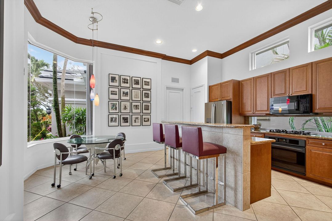 На продажу: $1,799,000 (3 спален, 3 ванн, 2639 Квадратных фут)