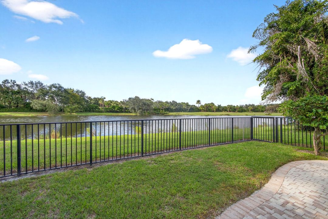 На продажу: $1,799,000 (3 спален, 3 ванн, 2639 Квадратных фут)