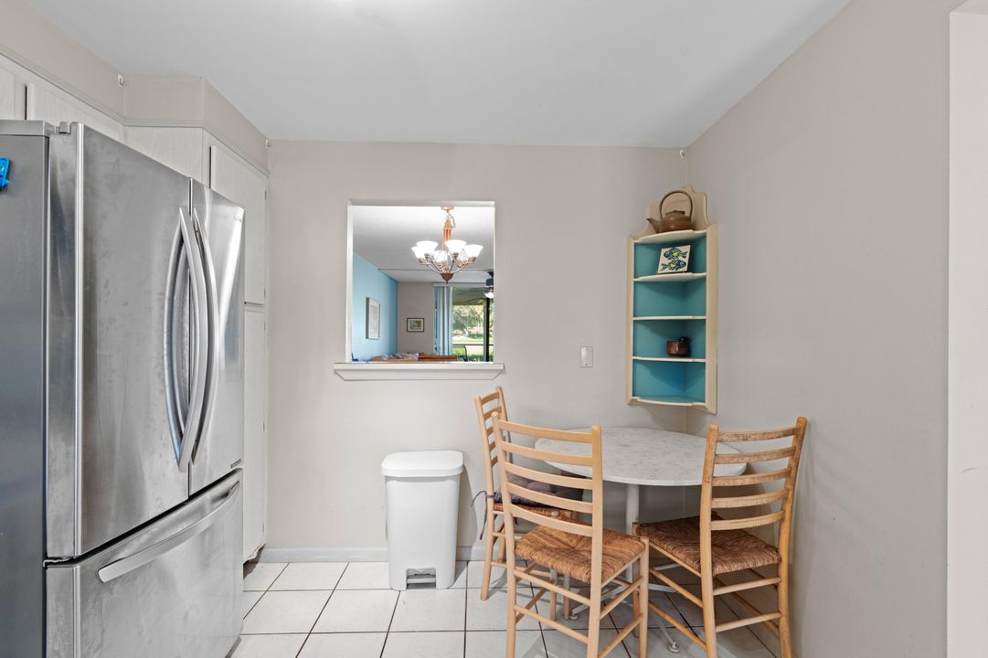 合同活跃: $1,950 (2 贝兹, 2 浴室, 1050 平方英尺)