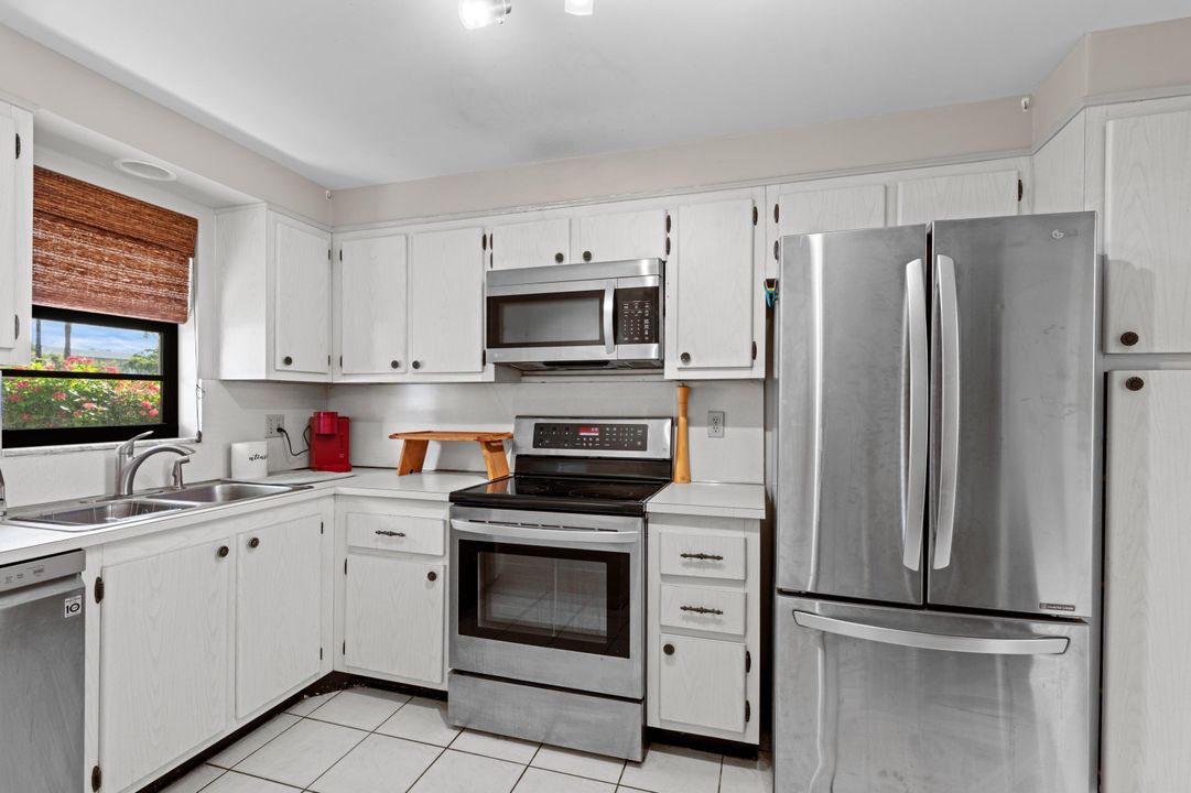 合同活跃: $1,950 (2 贝兹, 2 浴室, 1050 平方英尺)