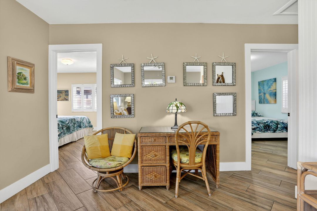 待售: $1,080,000 (2 贝兹, 2 浴室, 777 平方英尺)