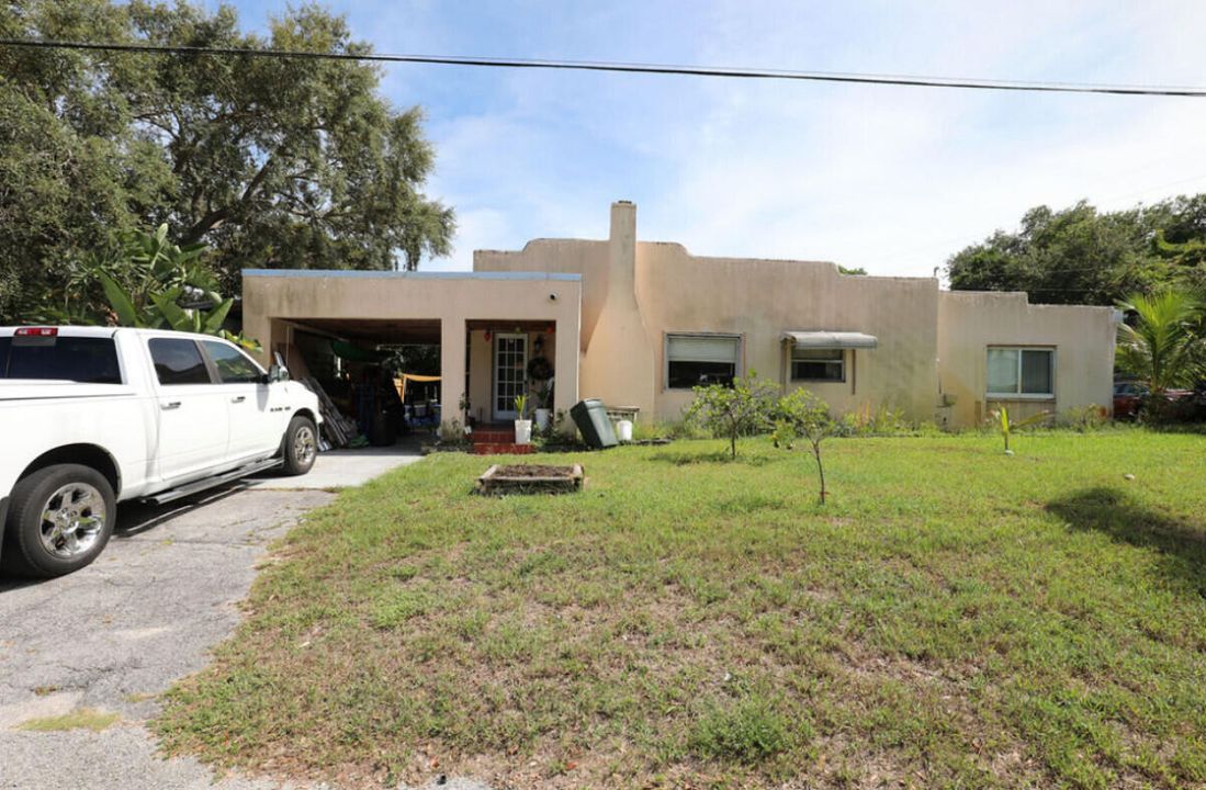 最近售出: $300,000 (0 贝兹, 0 浴室, 3650 平方英尺)