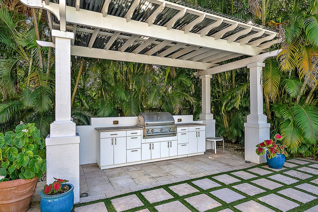 For Sale: $6,000,000 (4 beds, 4 baths, 4666 Square Feet)