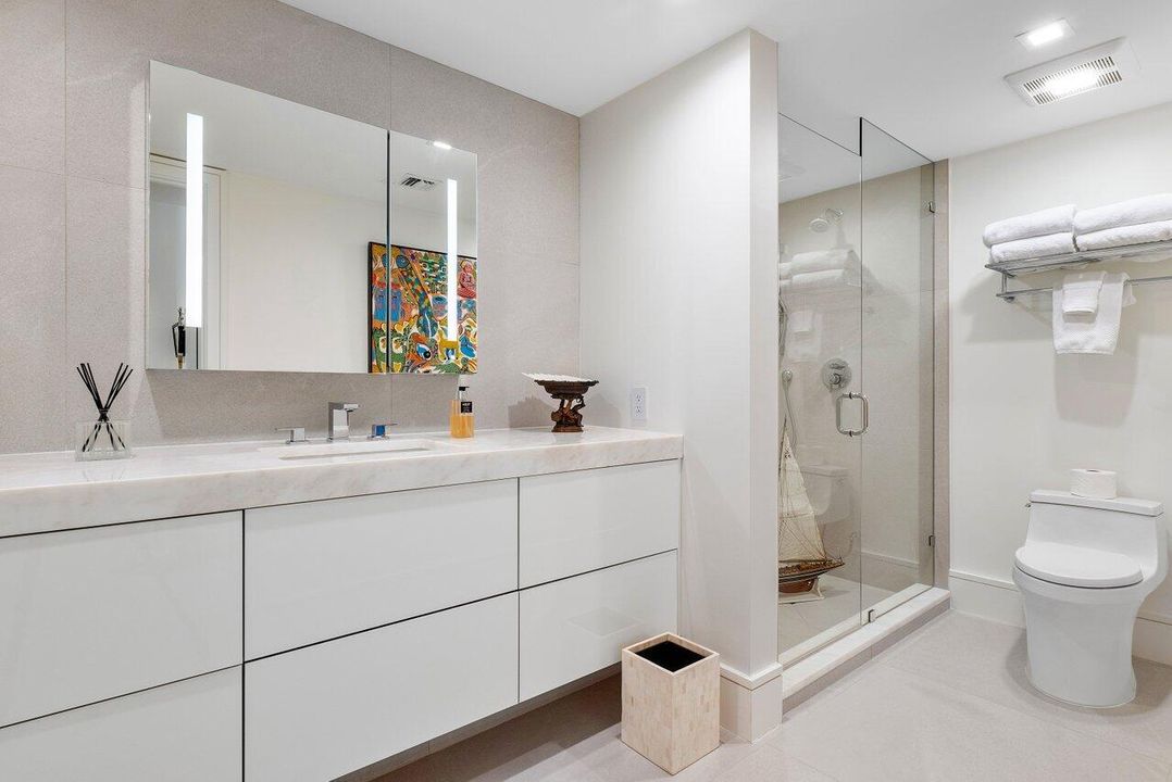 En Venta: $3,295,000 (2 camas, 2 baños, 2494 Pies cuadrados)