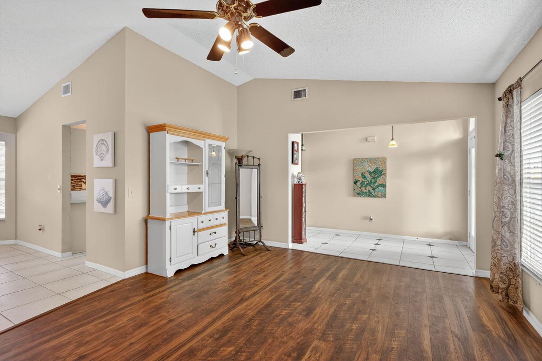 Active With Contract: $363,000 (3 beds, 2 baths, 1746 Square Feet)