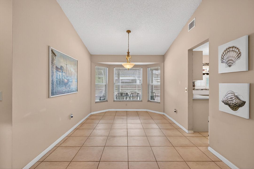 Active With Contract: $363,000 (3 beds, 2 baths, 1746 Square Feet)