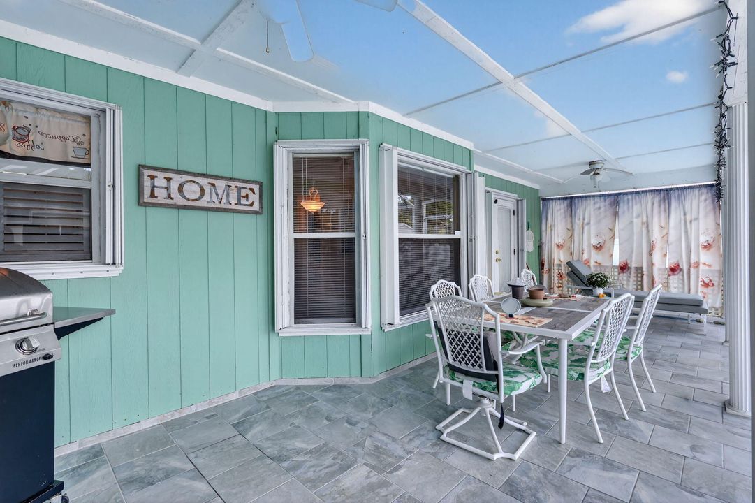 Active With Contract: $363,000 (3 beds, 2 baths, 1746 Square Feet)