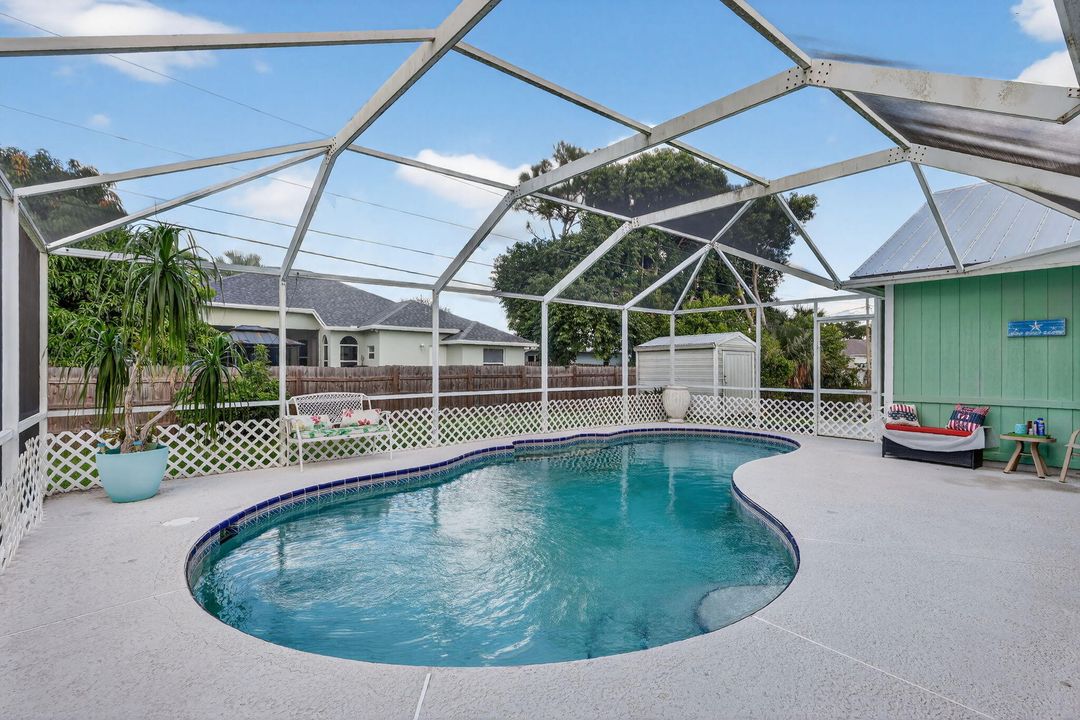 Active With Contract: $363,000 (3 beds, 2 baths, 1746 Square Feet)