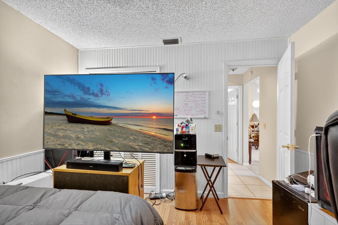 Active With Contract: $363,000 (3 beds, 2 baths, 1746 Square Feet)