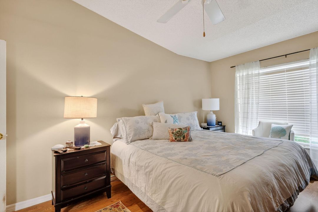 Active With Contract: $363,000 (3 beds, 2 baths, 1746 Square Feet)