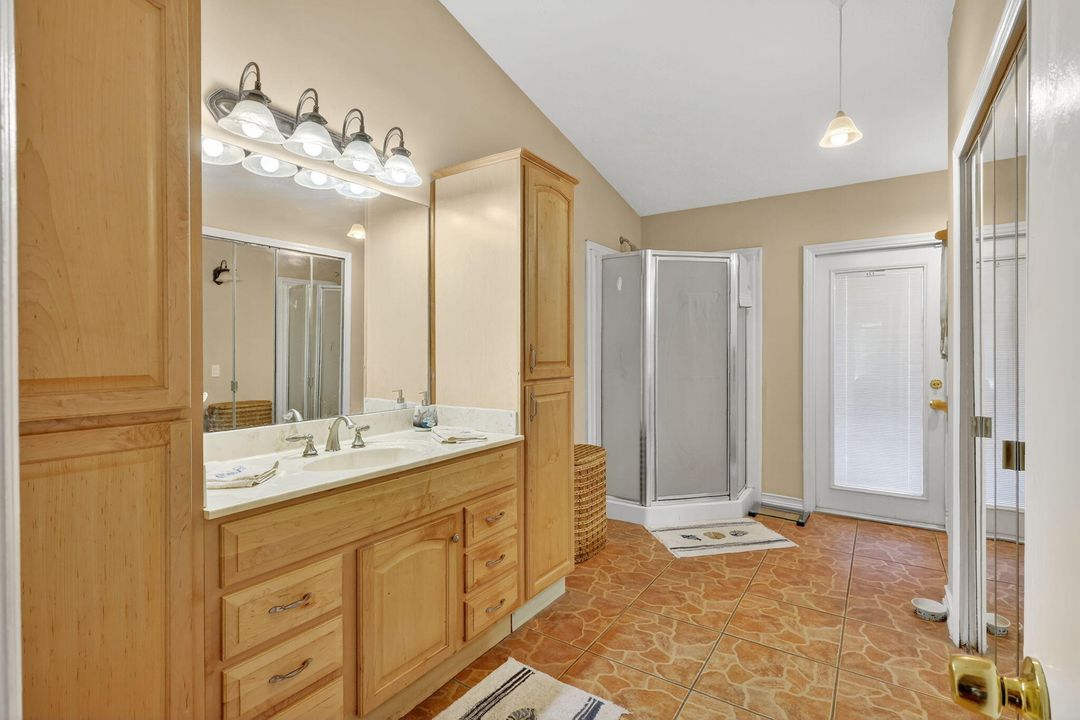 Active With Contract: $363,000 (3 beds, 2 baths, 1746 Square Feet)