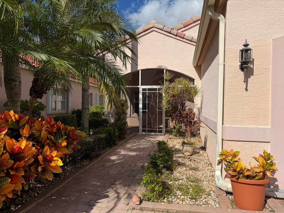 待售: $329,000 (3 贝兹, 2 浴室, 1526 平方英尺)