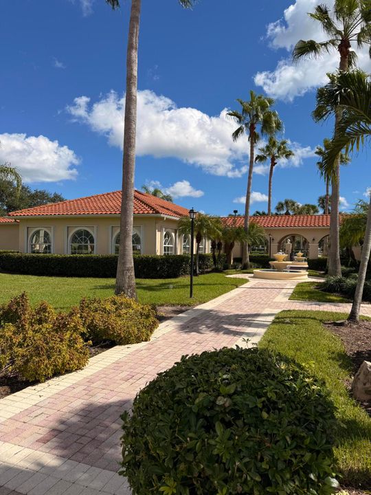 待售: $329,000 (3 贝兹, 2 浴室, 1526 平方英尺)