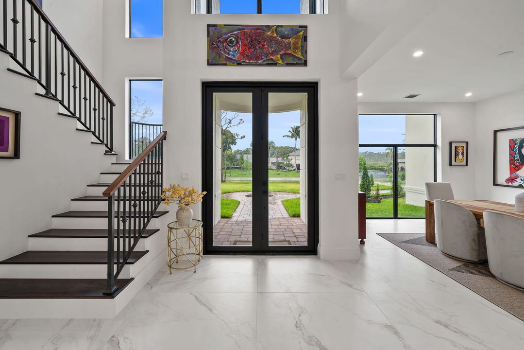 На продажу: $2,449,000 (5 спален, 6 ванн, 5495 Квадратных фут)