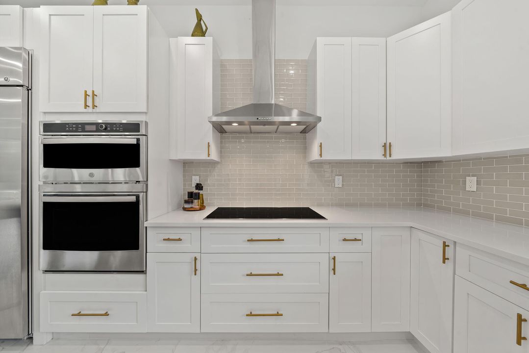 На продажу: $2,449,000 (5 спален, 6 ванн, 5495 Квадратных фут)