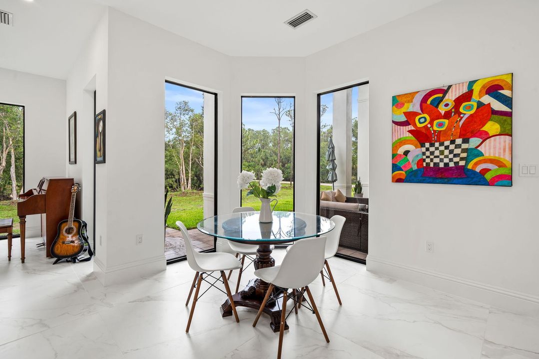 На продажу: $2,449,000 (5 спален, 6 ванн, 5495 Квадратных фут)