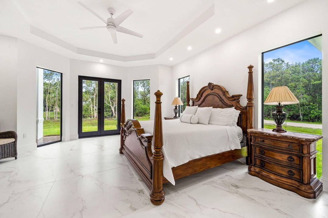 На продажу: $2,449,000 (5 спален, 6 ванн, 5495 Квадратных фут)