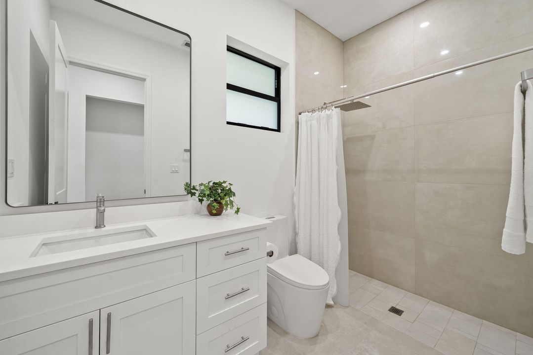 На продажу: $2,449,000 (5 спален, 6 ванн, 5495 Квадратных фут)