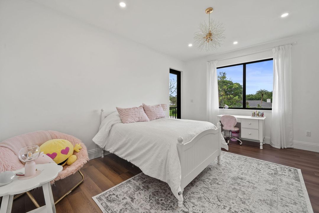 На продажу: $2,449,000 (5 спален, 6 ванн, 5495 Квадратных фут)