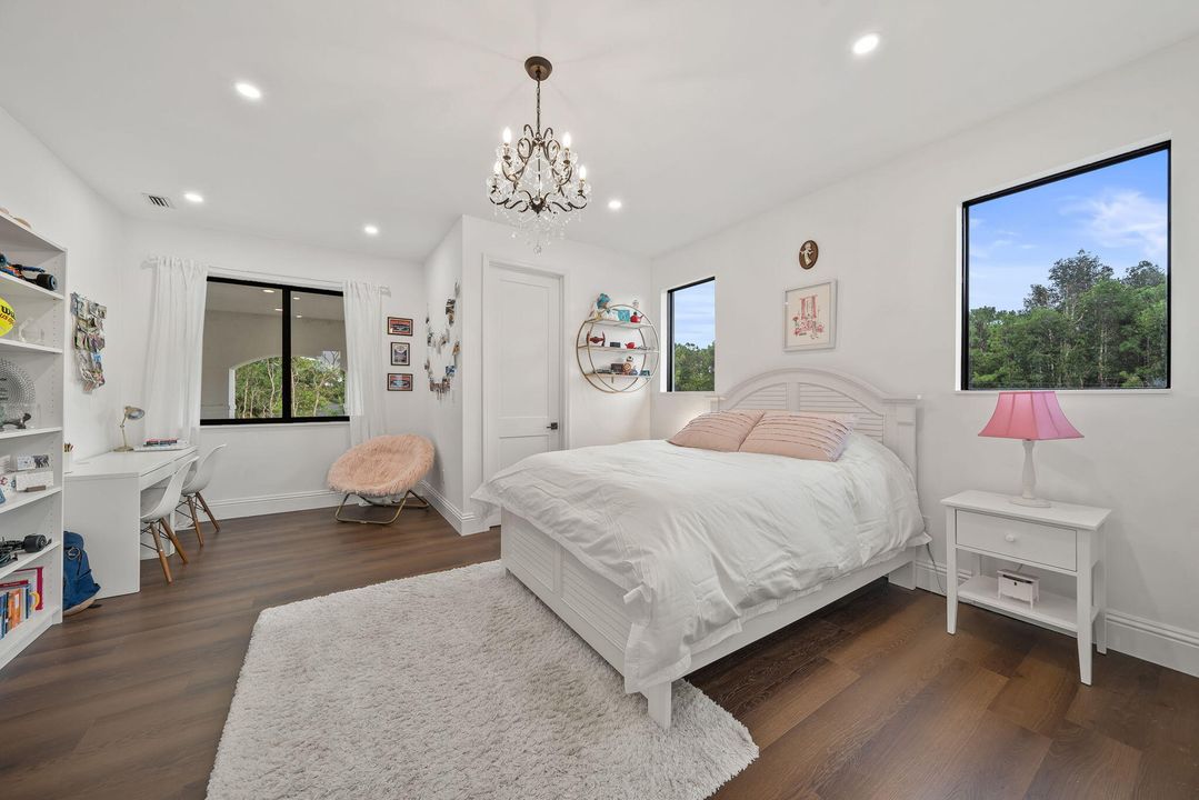 На продажу: $2,449,000 (5 спален, 6 ванн, 5495 Квадратных фут)