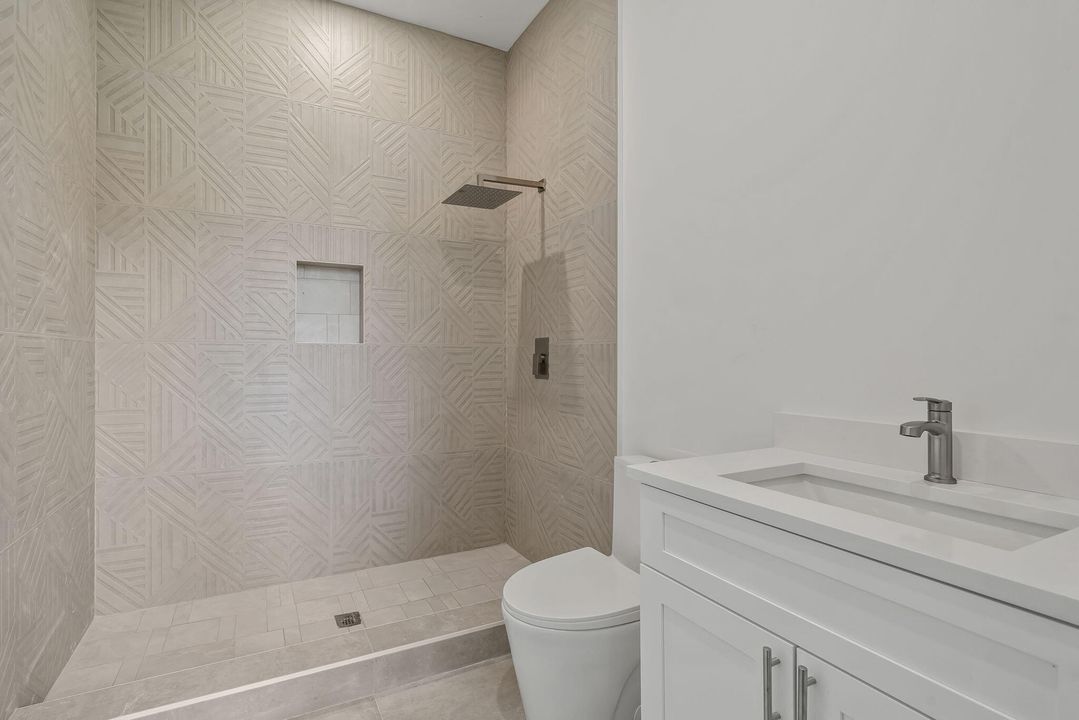 На продажу: $2,449,000 (5 спален, 6 ванн, 5495 Квадратных фут)