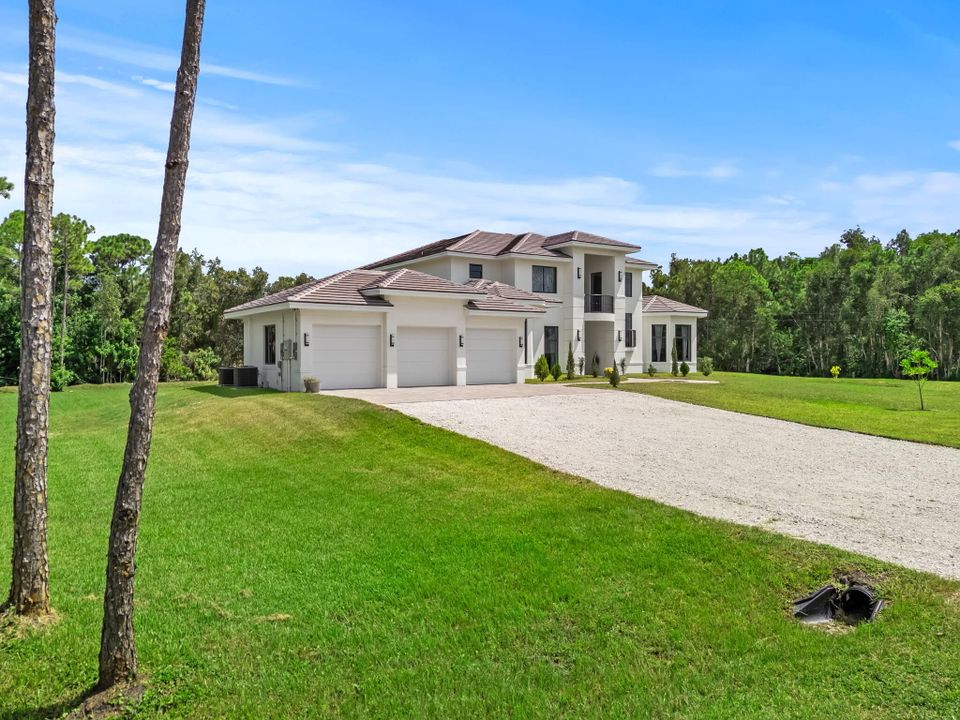 На продажу: $2,449,000 (5 спален, 6 ванн, 5495 Квадратных фут)