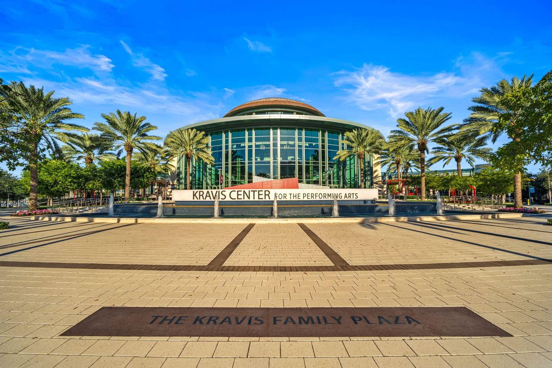 На продажу: $2,449,000 (5 спален, 6 ванн, 5495 Квадратных фут)