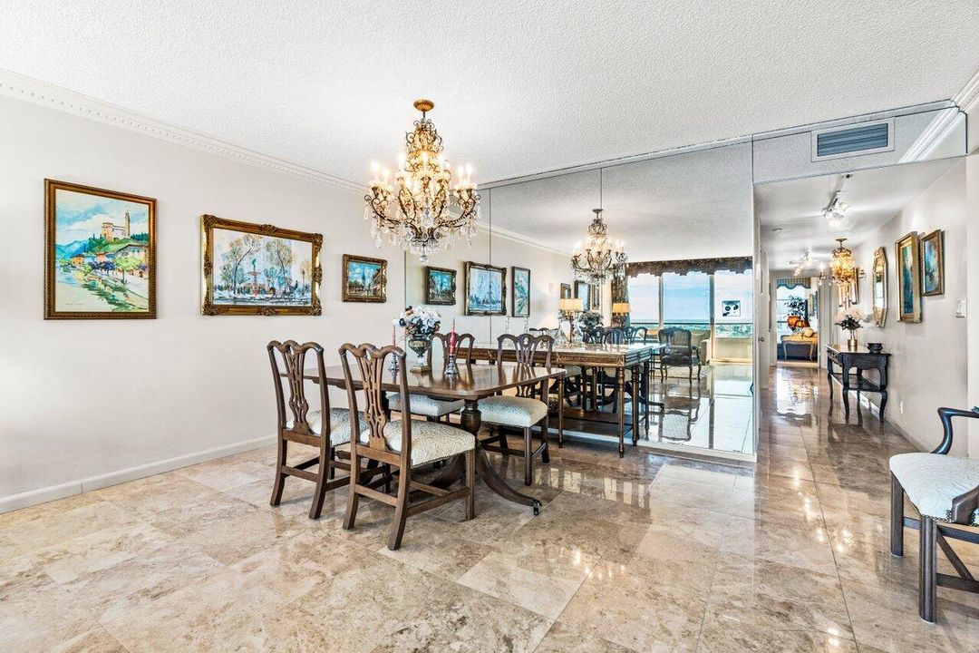 出租: $10,000 (2 贝兹, 2 浴室, 1927 平方英尺)