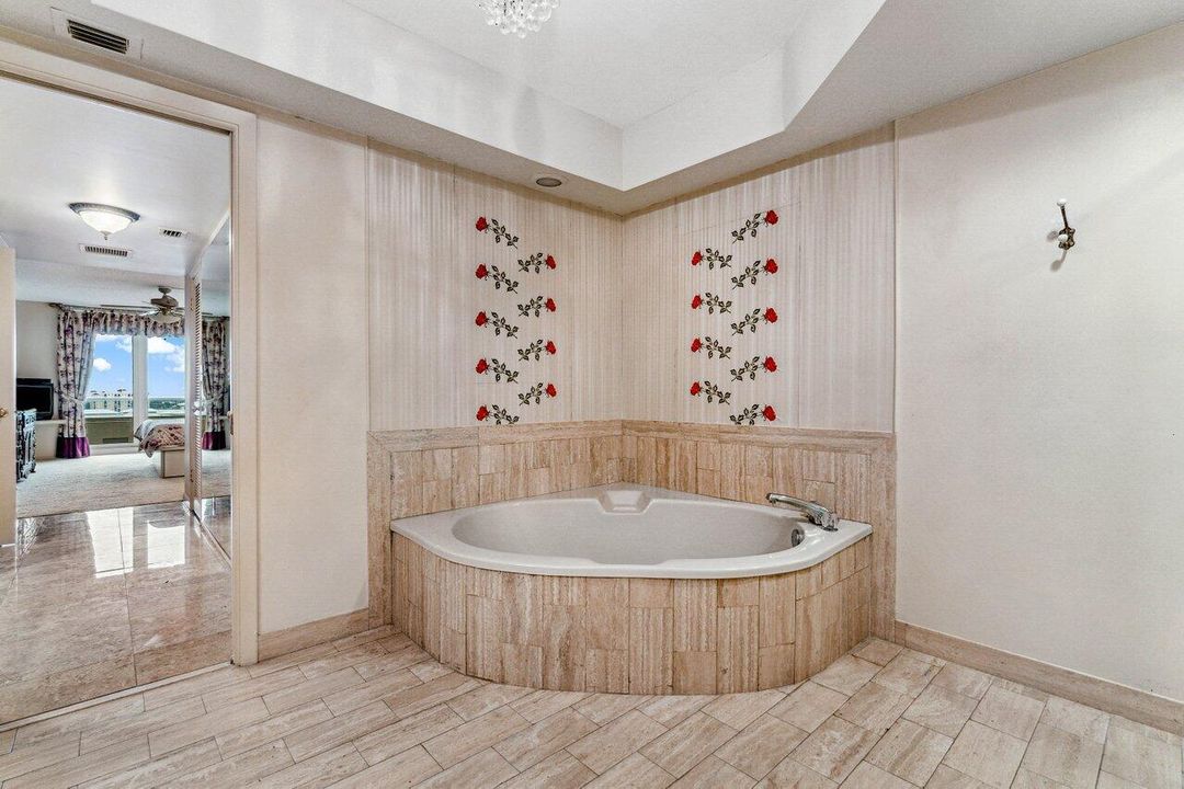 出租: $10,000 (2 贝兹, 2 浴室, 1927 平方英尺)