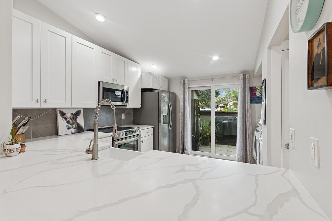 For Sale: $248,500 (2 beds, 2 baths, 1120 Square Feet)