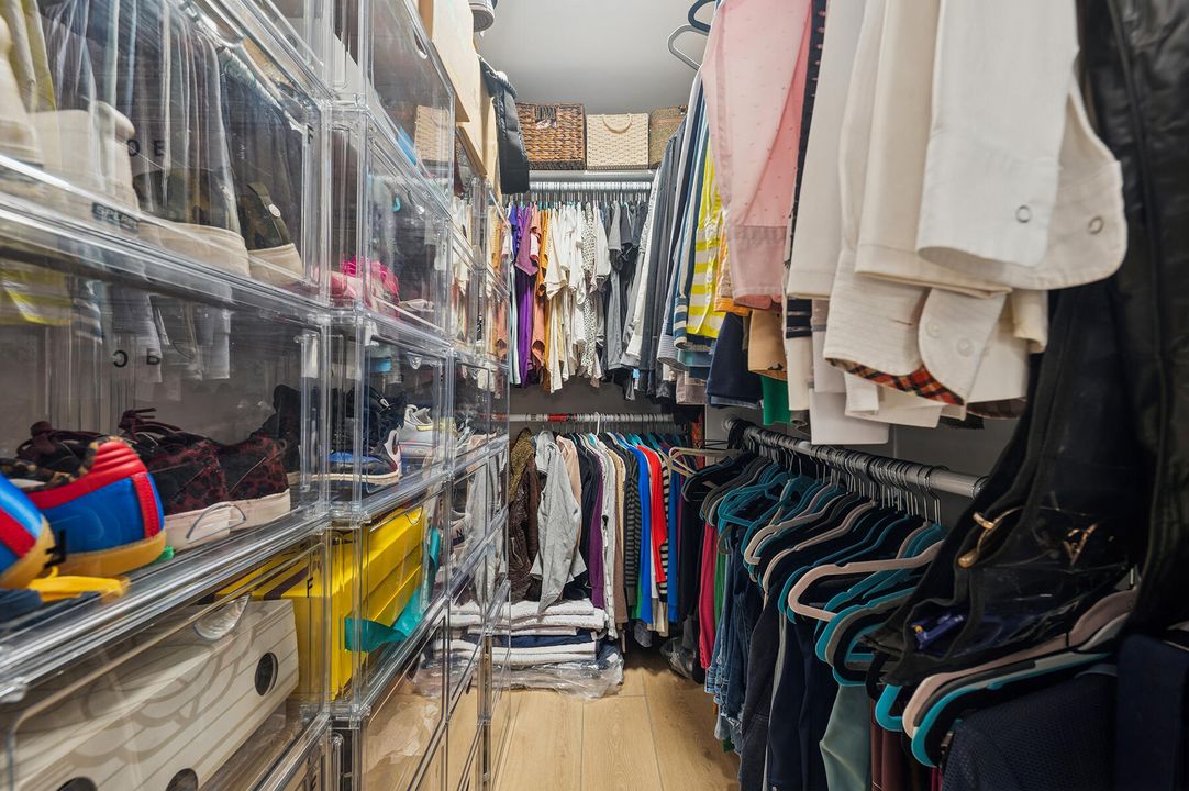 For Sale: $248,500 (2 beds, 2 baths, 1120 Square Feet)