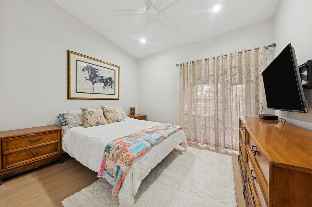 For Sale: $248,500 (2 beds, 2 baths, 1120 Square Feet)