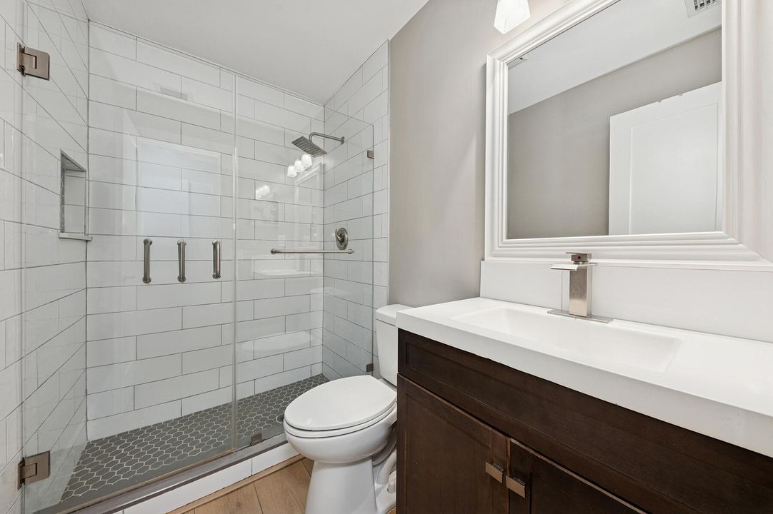 For Sale: $248,500 (2 beds, 2 baths, 1120 Square Feet)