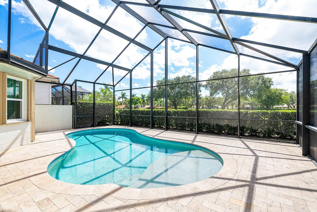 Active With Contract: $750,000 (3 beds, 2 baths, 1754 Square Feet)