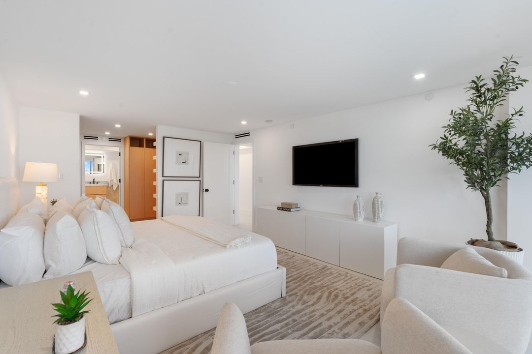 Active With Contract: $2,450,000 (2 beds, 2 baths, 1526 Square Feet)