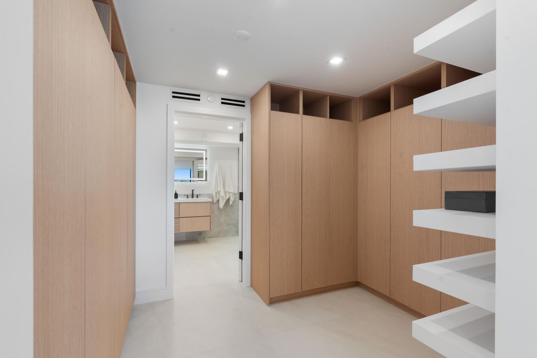 Active With Contract: $2,450,000 (2 beds, 2 baths, 1526 Square Feet)