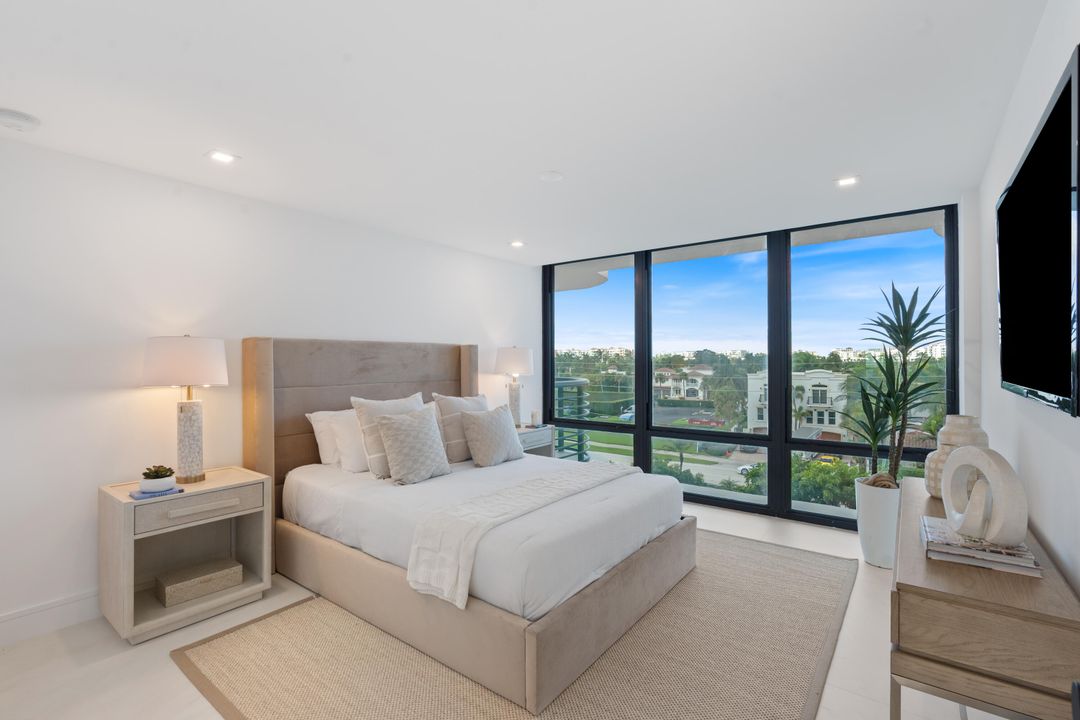 Active With Contract: $2,450,000 (2 beds, 2 baths, 1526 Square Feet)
