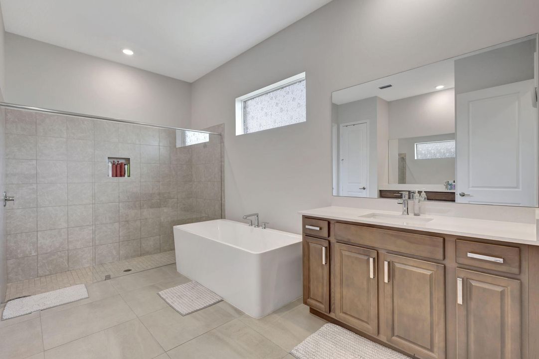 For Rent: $5,400 (4 beds, 3 baths, 3001 Square Feet)