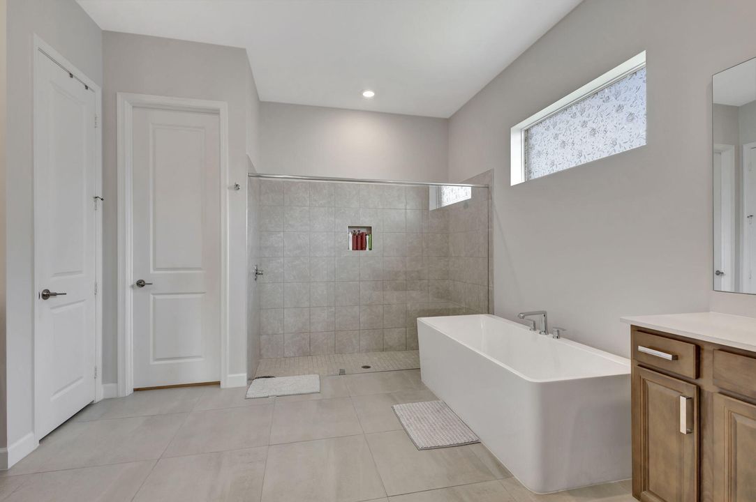 For Rent: $5,400 (4 beds, 3 baths, 3001 Square Feet)