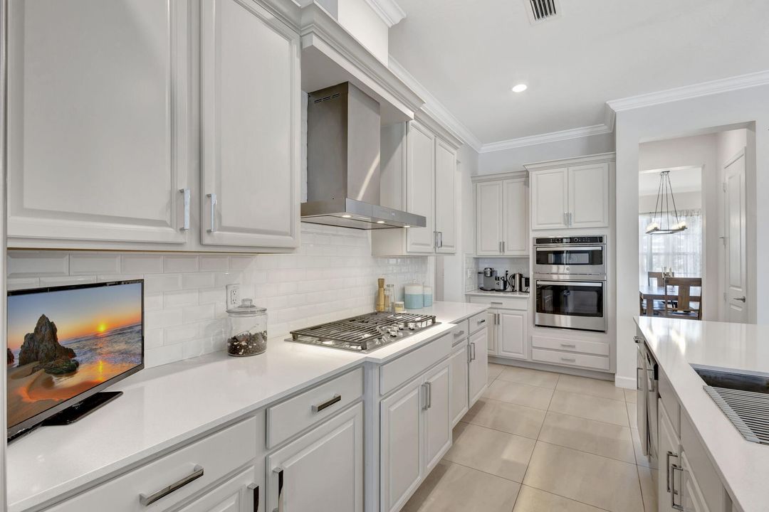 For Rent: $5,400 (4 beds, 3 baths, 3001 Square Feet)