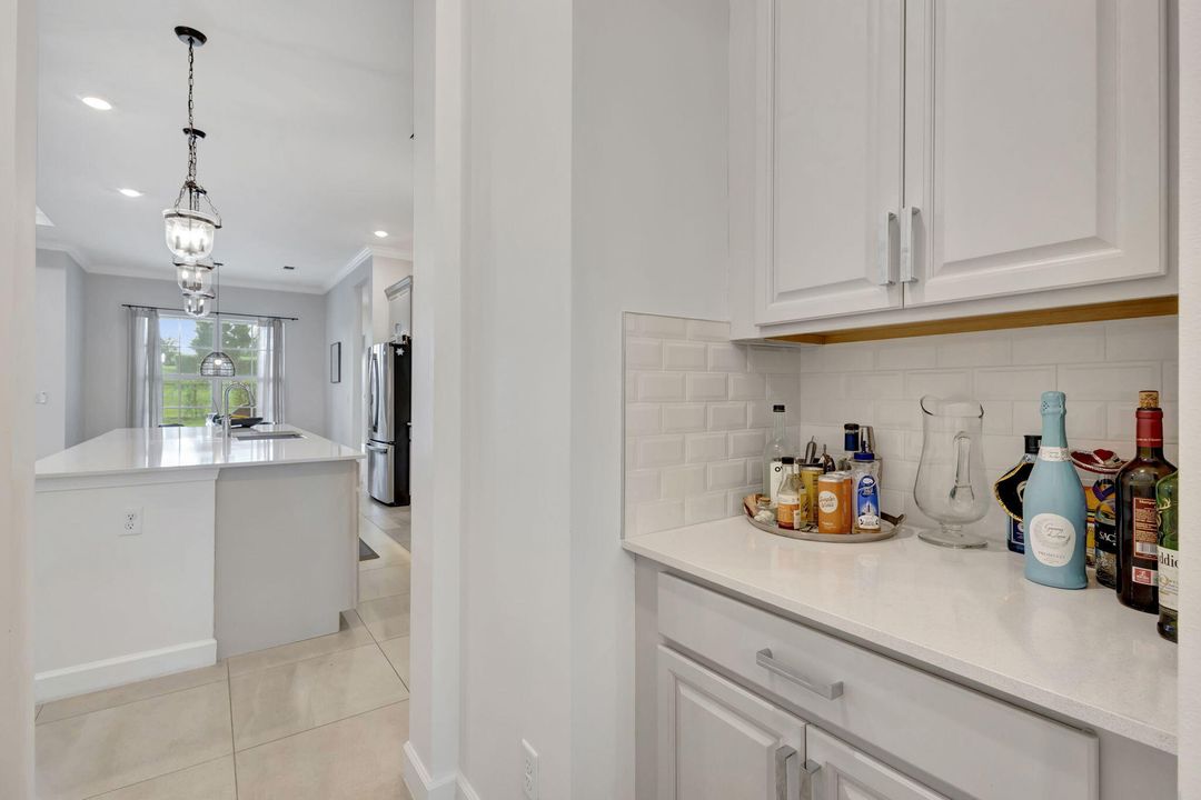 For Rent: $5,400 (4 beds, 3 baths, 3001 Square Feet)