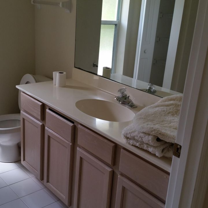 For Rent: $2,299 (3 beds, 2 baths, 2006 Square Feet)