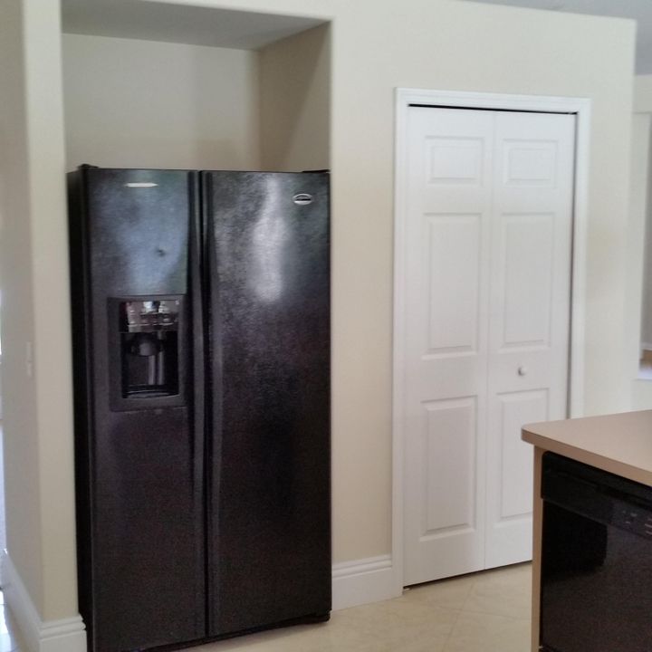 For Rent: $2,299 (3 beds, 2 baths, 2006 Square Feet)