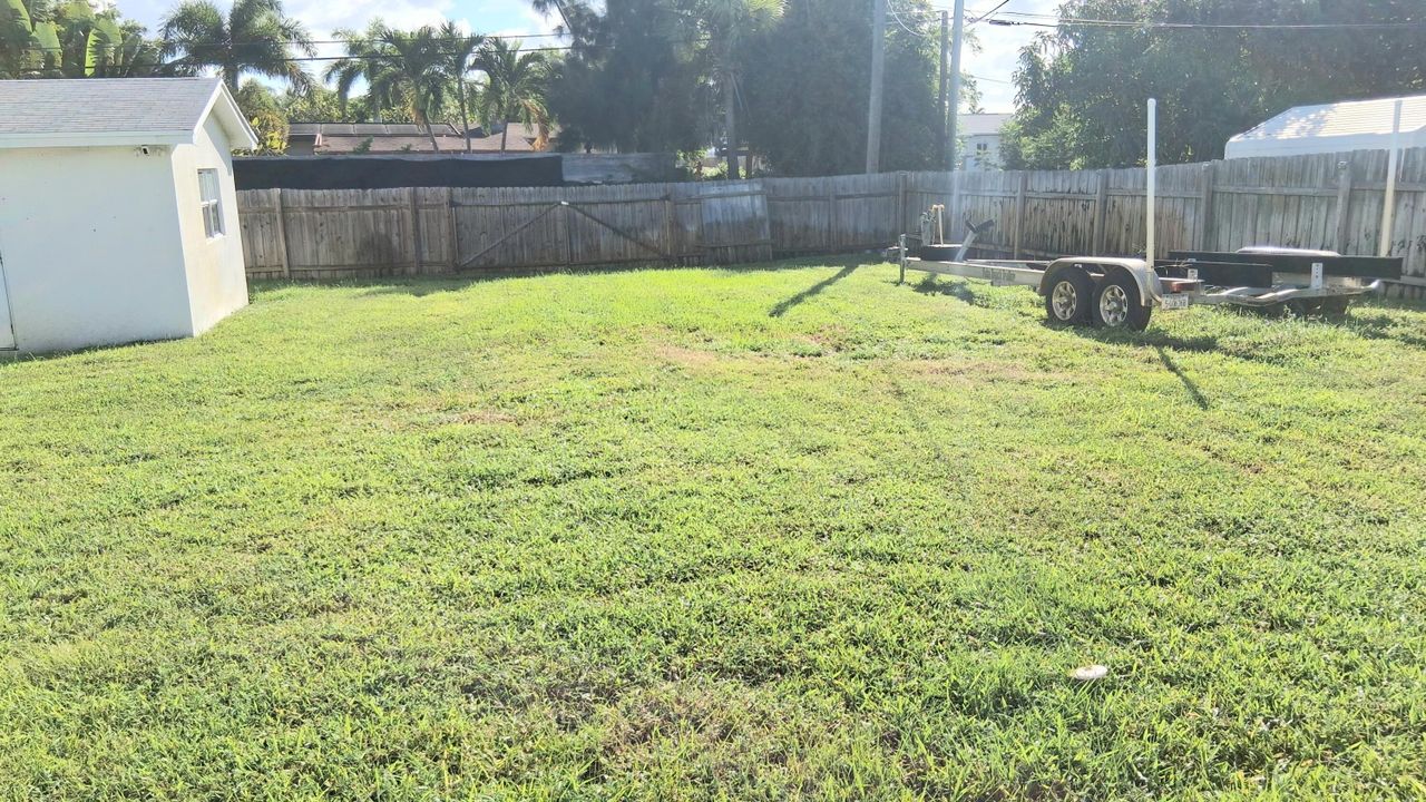 Под контрактом: $3,200 (4 спален, 2 ванн, 1215 Квадратных фут)