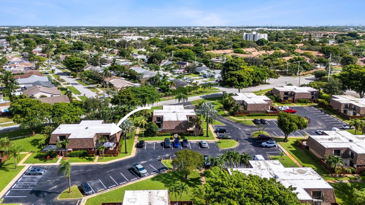 待售: $314,000 (2 贝兹, 2 浴室, 1236 平方英尺)