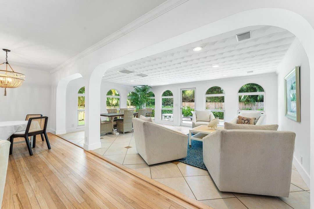 For Rent: $9,500 (3 beds, 2 baths, 1636 Square Feet)